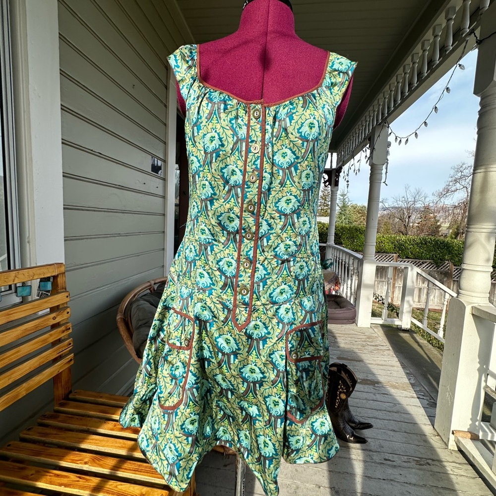 Green Flowy Silk Retro Summer Dress